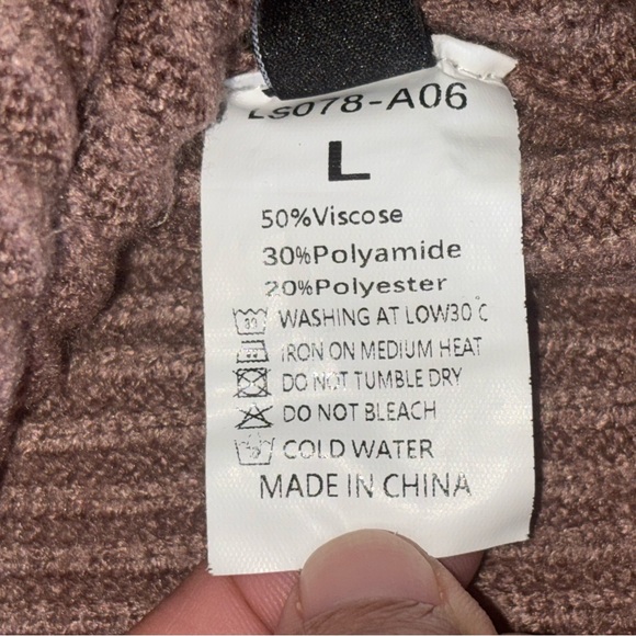 Lillusory Women’s Cozy Brown Turtleneck Sweater 50% Viscose Size L - Picture 8 of 9